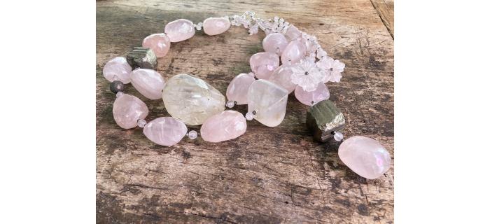 Necklace Unique Piece "Rose de Mai" Rose quartz, quartz, pyrita